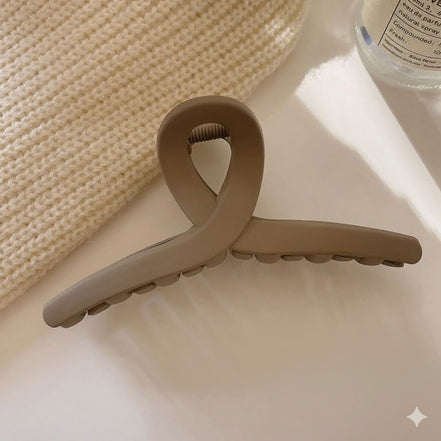 Maillard Style Matte Bow Hair Claw Clip