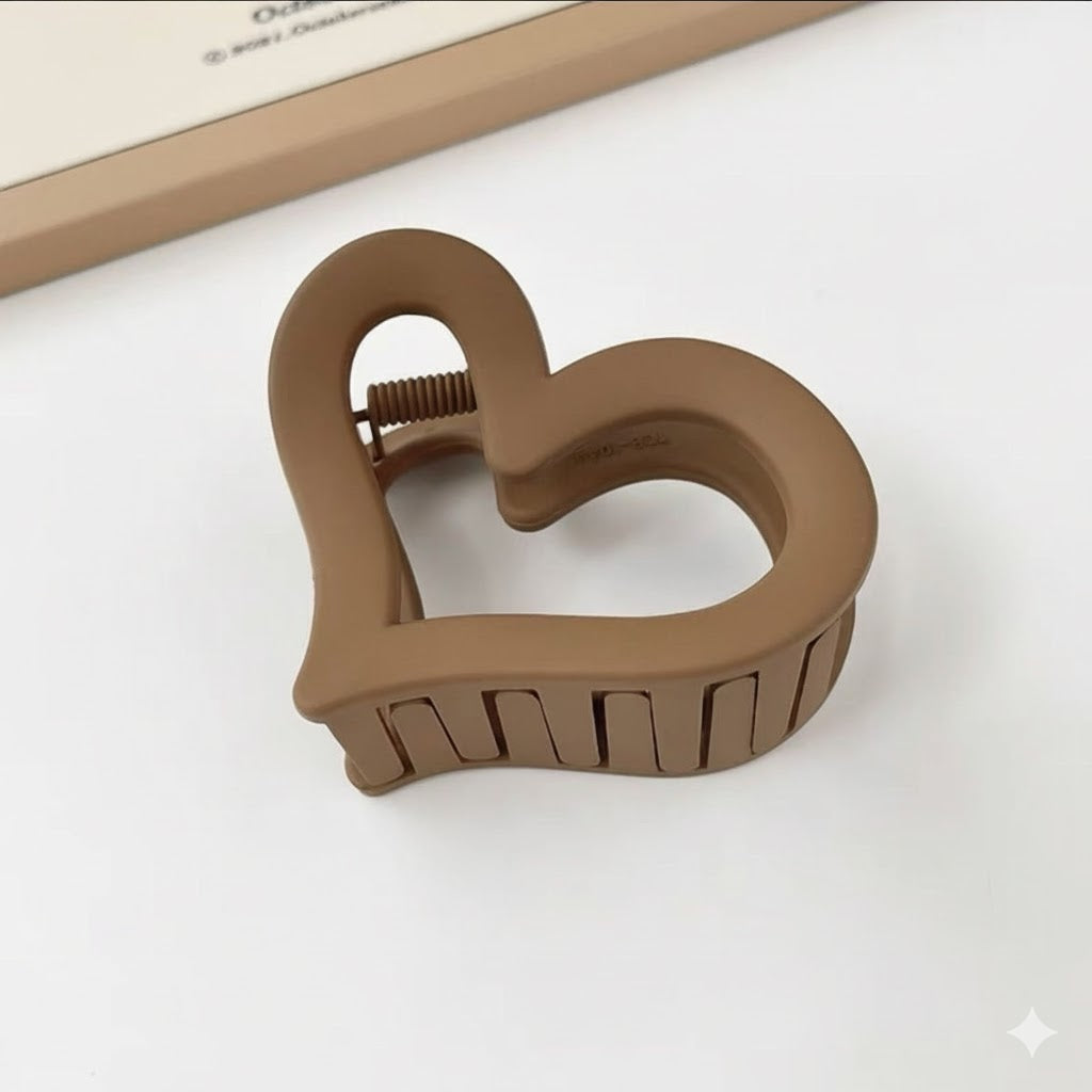 Maillard Matte Heart-shape Hollow Hair Claw Clip