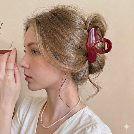 Minimalist Heart-Shape Hair Claw Clip