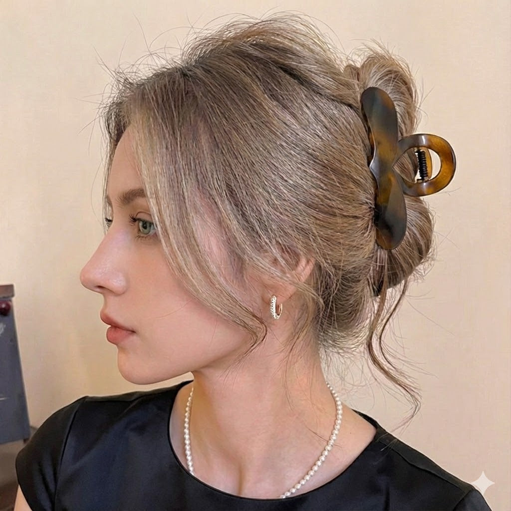 Minimalist Heart-Shape Hair Claw Clip