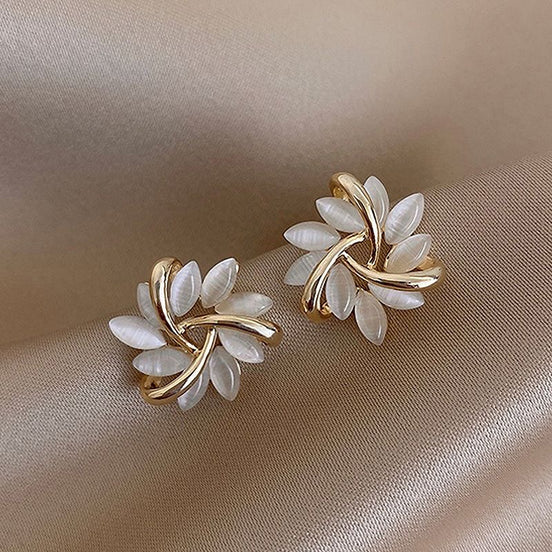 Cat's Eye Petals Earrings