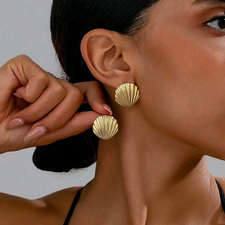 Golden Shell Earrings
