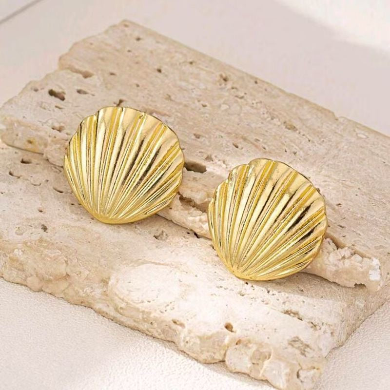 Golden Shell Earrings