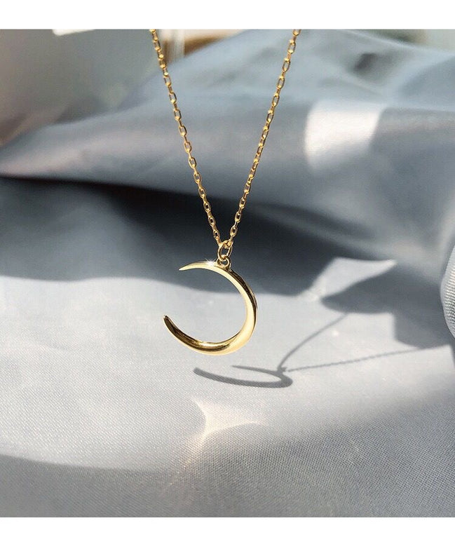 Minimalist Little Moon Pendant Necklace