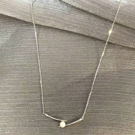 Minimalist Pearl Pendant Necklace
